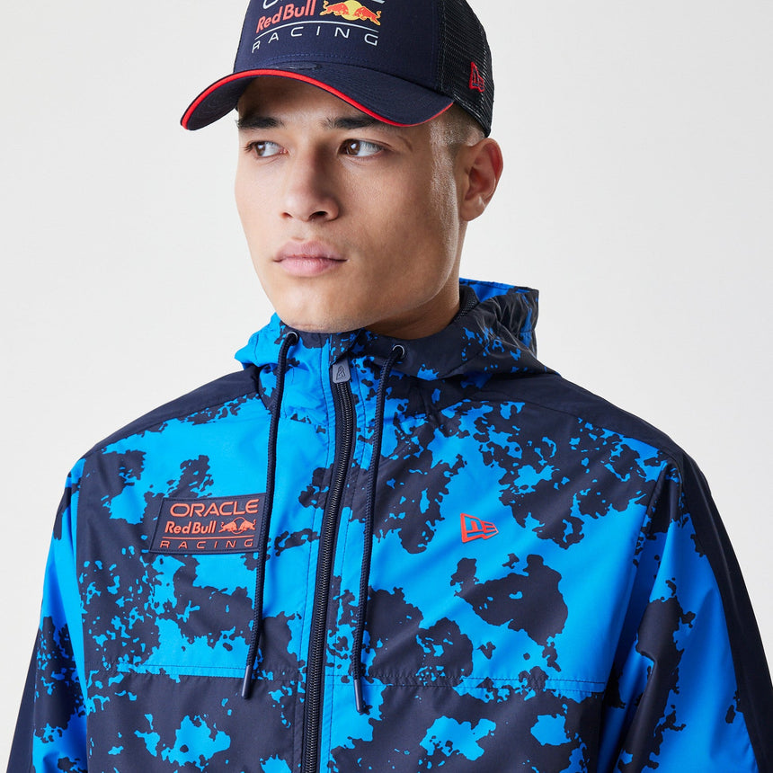 Kurtka Red Bull Racing Windrunner marki New Era w kamuflażu, niebieska