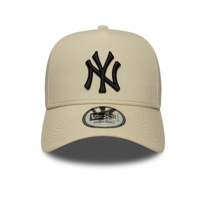 czapka New York Yankees, beżowa naszywka boczna, A-frame, New Era, 9FORTY, beżowy