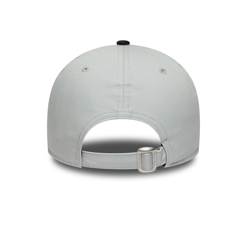 Las Vegas Raiders, dwukolorowy pin, New Era, 9FORTY, naszywka boczna, czarno-biała