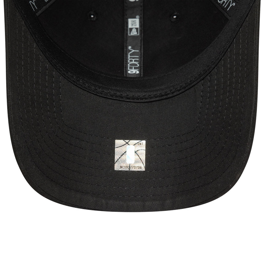 Czapka Chicago Bulls, pin NBA, New Era 9FORTY, czarna