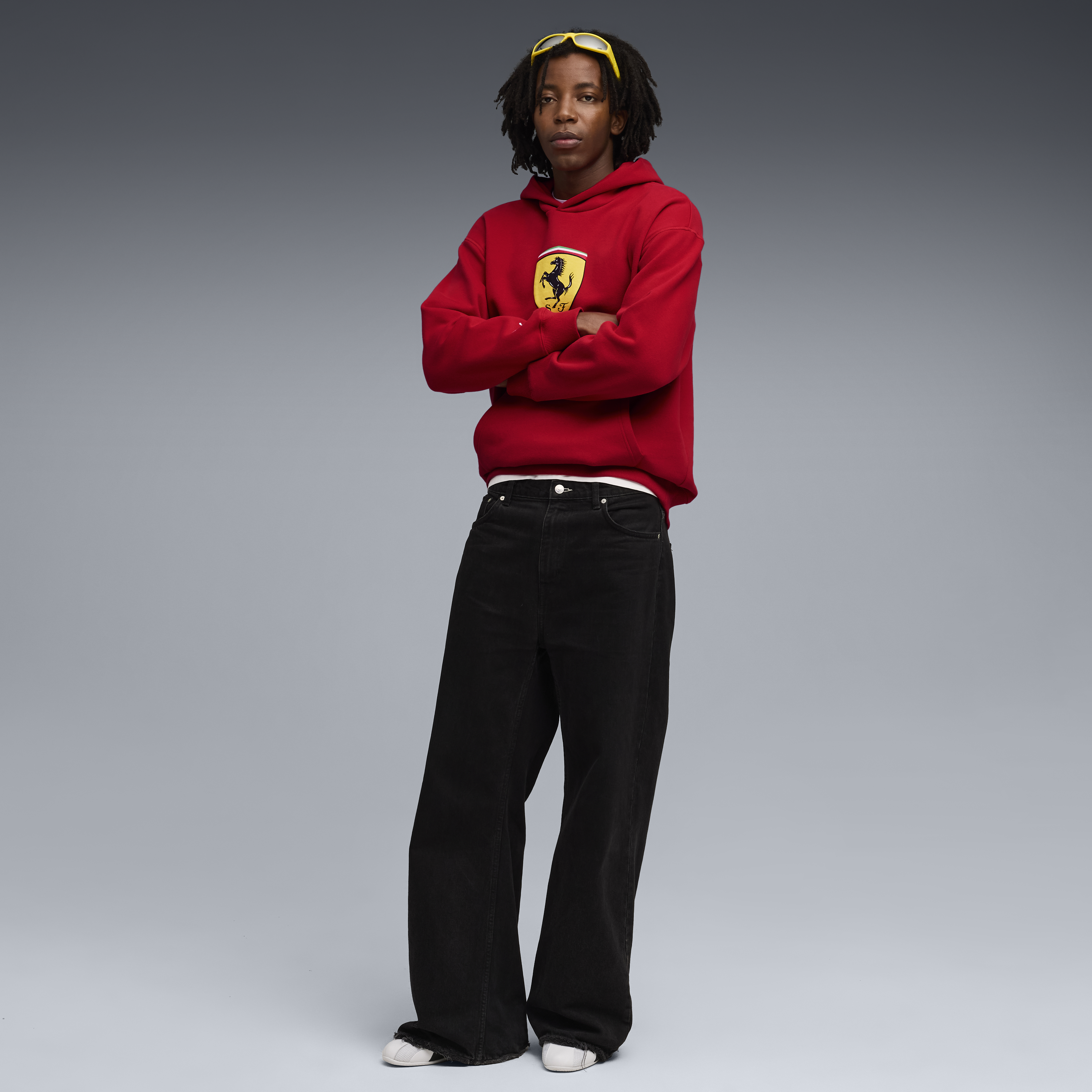 Bluza z kapturem Ferrari, Puma, odzież sportowa, logo tarczy, czerwona 🔥
