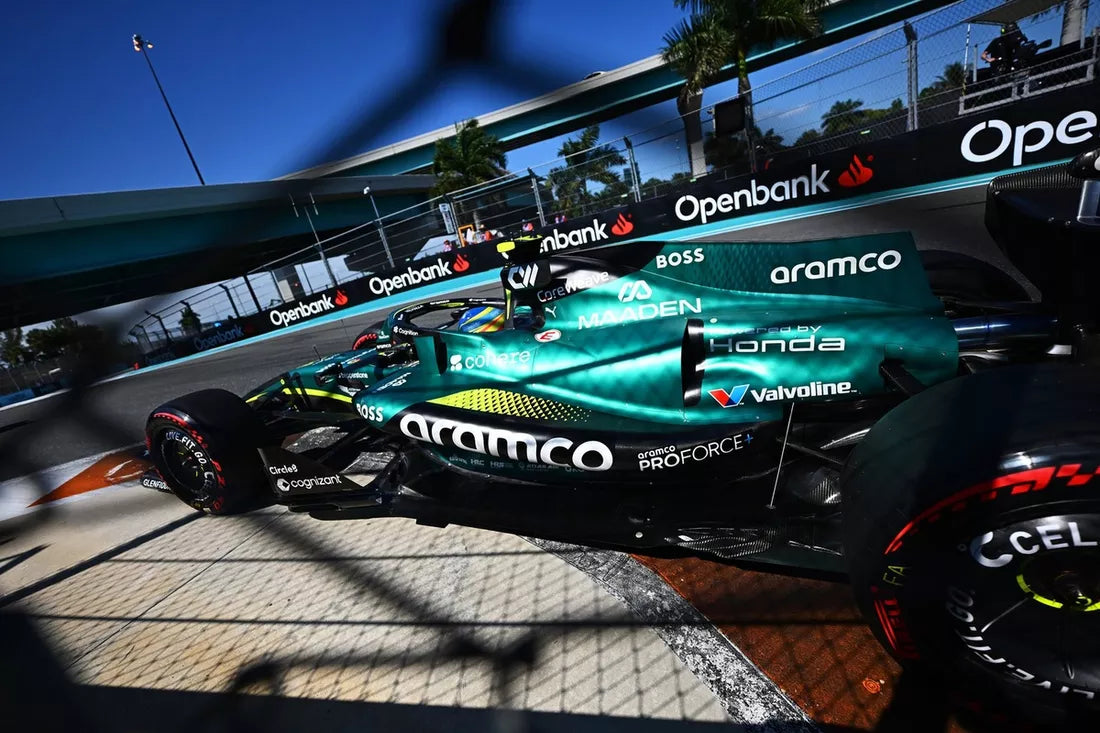 Crawford ponownie w FP1 z Aston Martinem