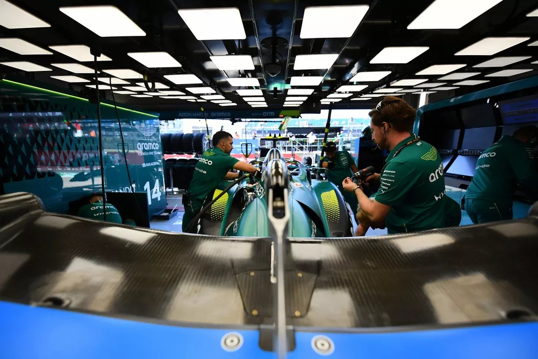 Alonso i inni z karami przesunięcia na start