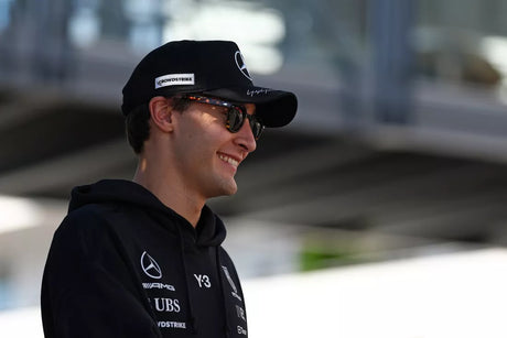 Russell krytykuje problemy z baterią Mercedes