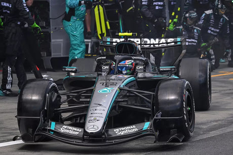 Mercedes traci punkty przez problemy z niezawodnością