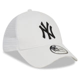 Czapka z daszkiem New York Yankees, New Era, trucker, Essential, biała