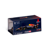 F1 Red Bull Racing Automodell, mit Helm, RB18, bburago, 1:43, Max Verstappen