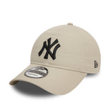 Czapka New York Yankees, czarne logo, New Era, 9TWENTY, niezbędna, beżowa