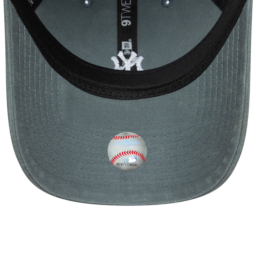 Czapka z daszkiem New York Yankees, logo w stylu wypranego (washed), New Era, 9TWENTY, szara