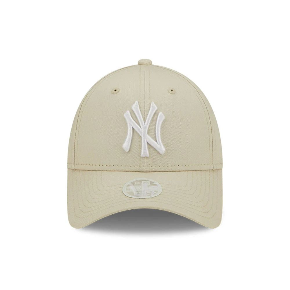 Damska czapka New Era NY Yankees 9FORTY regulowana, biała