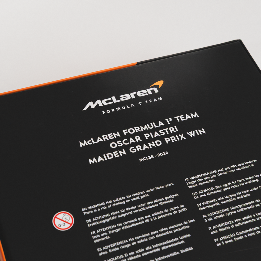 Zestaw puzzli McLaren Formula 1® Team, Oscar Piastri, pierwsze zwycięstwo w Grand Prix, 1000 elementów