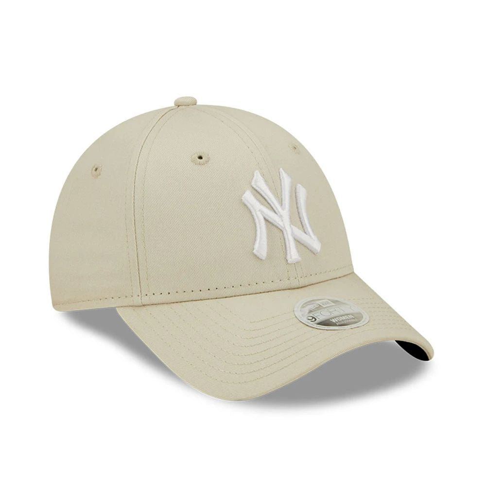 Damska czapka New Era NY Yankees 9FORTY regulowana, biała