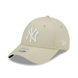 Damska czapka New Era NY Yankees 9FORTY regulowana, biała