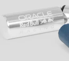 Breloczek i zatyczki do uszu Red Bull, 2023