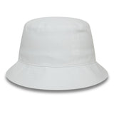 Alpejski kapelusz typu Bucket, New Era, metalowa przypinka, kolor biały