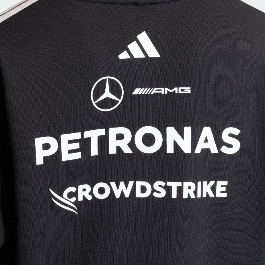 MERCEDES_-_AMG_PETRONAS_FORMULA_1_TEAM_DRIVER_HOOD_Sweatshirt_Black_KF0166_42_detail-web-use.webp